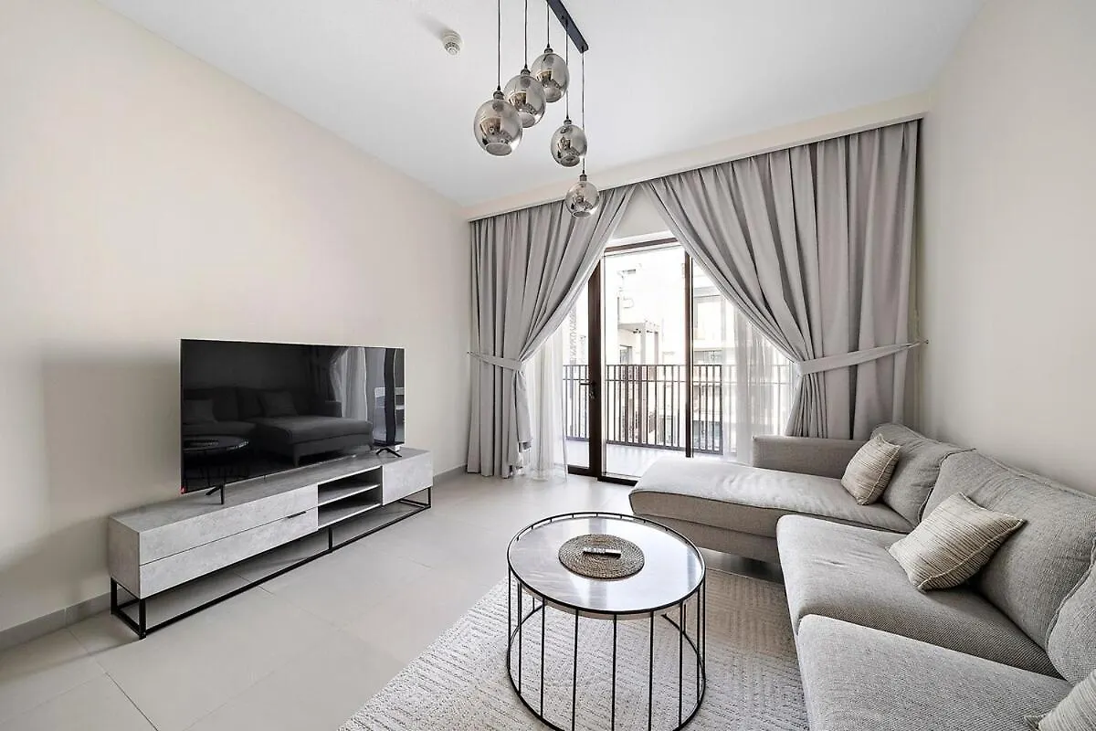 1Br Summer 4 Direct Beach Access Dubai