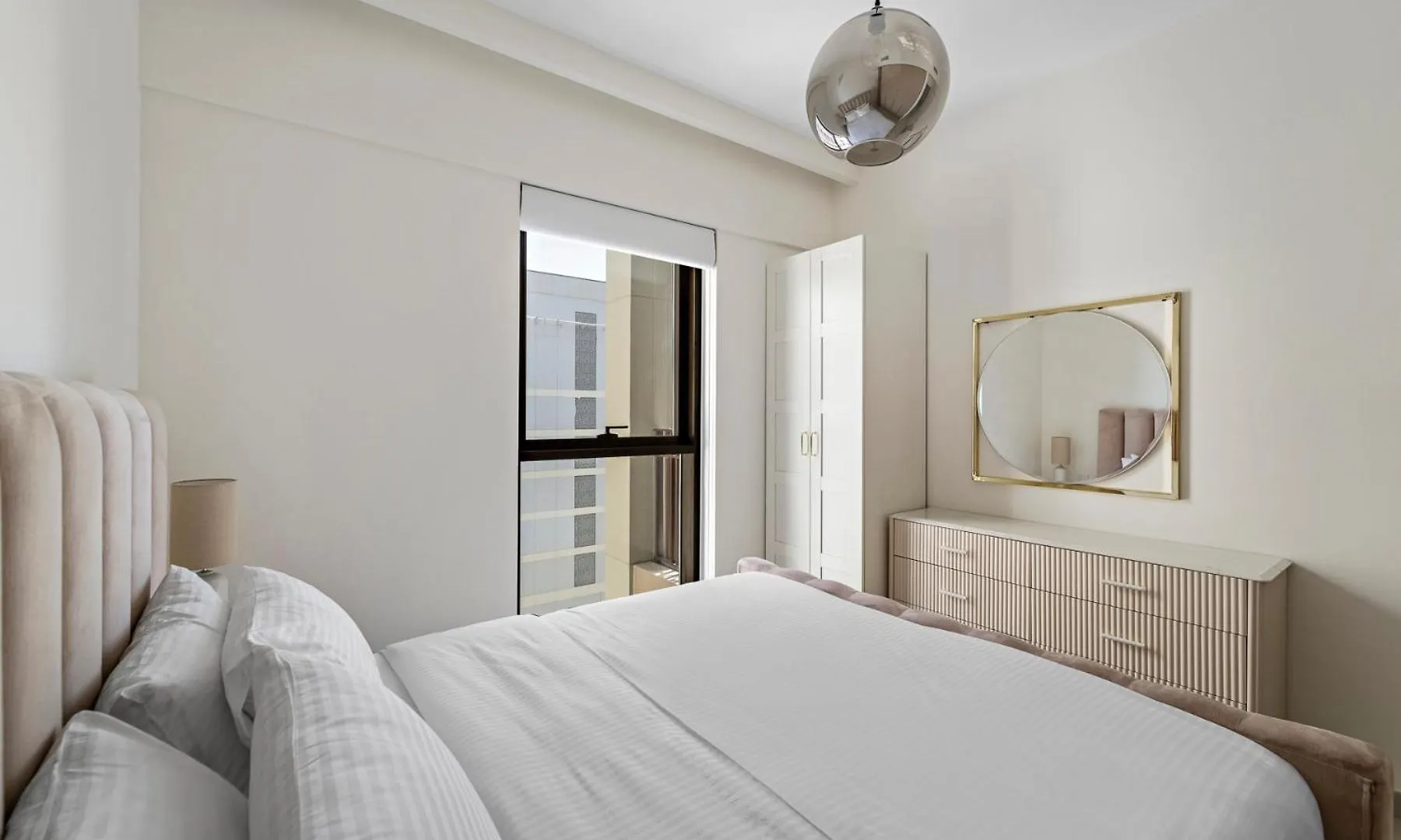 1Br Summer 4 Direct Beach Access Dubai Apartment