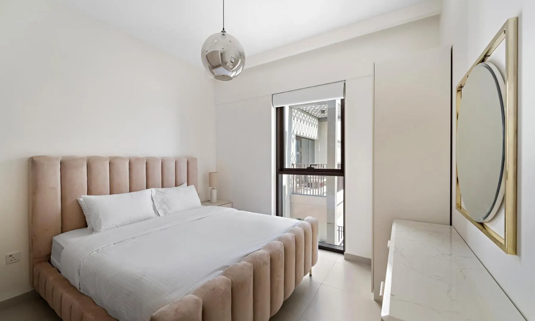 1Br Summer 4 Direct Beach Access Dubai Apartment